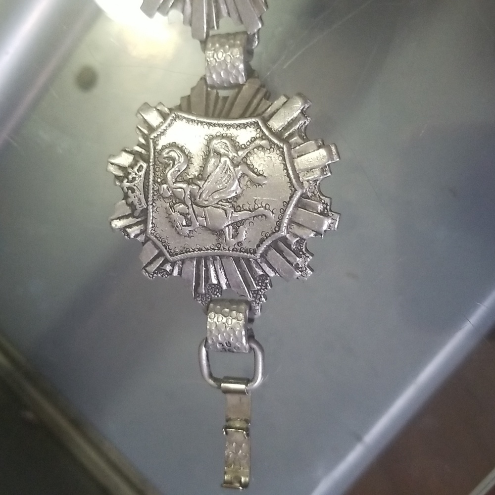 Vintage 3-Panel Heraldic Shield Bracelet – Knight & Horse Motif - Picture 3 of 8